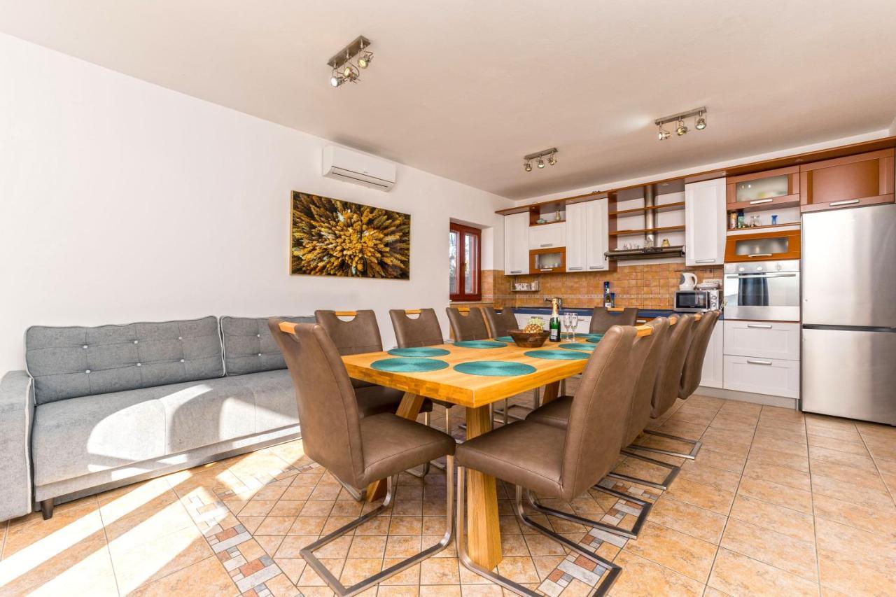 Villa Slavica Sveti Filip i Jakov Kültér fotó